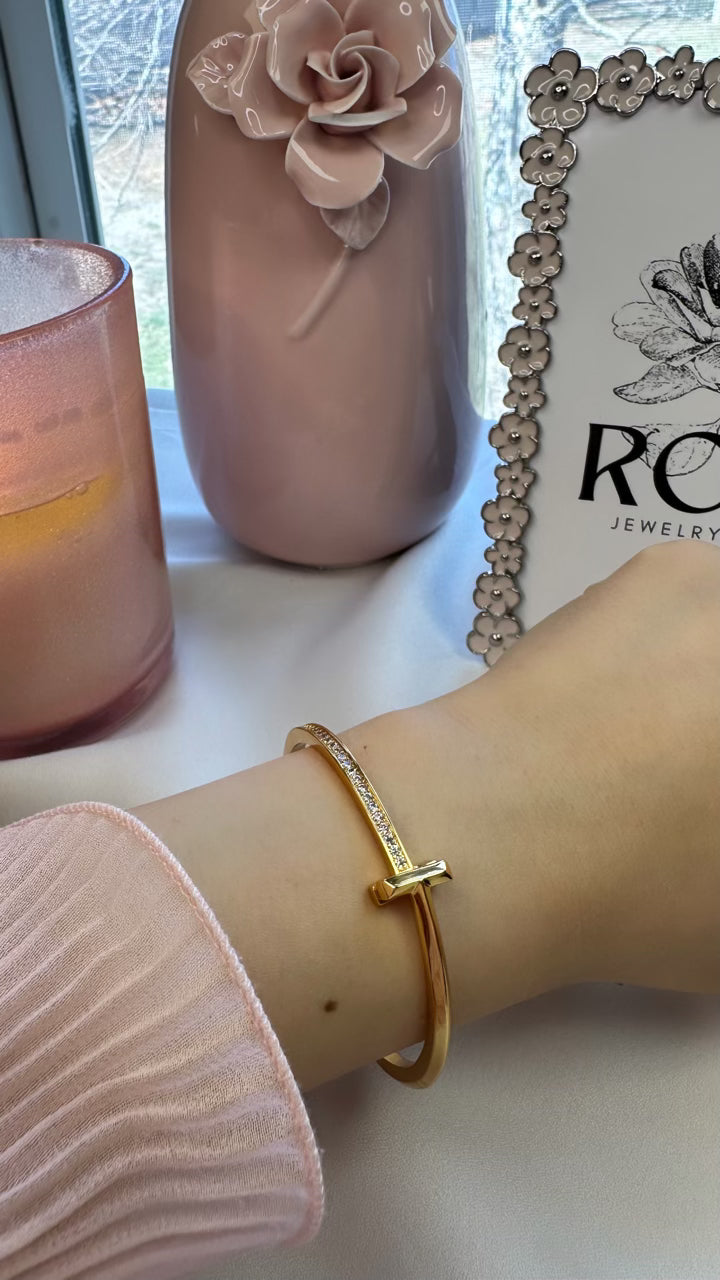 Shiny Thin T-Bracelet